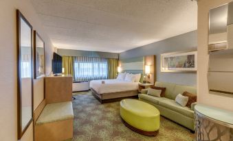 Crowne Plaza Lansing