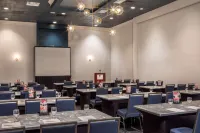 DoubleTree by Hilton Atlanta Windy Hill Ballpark