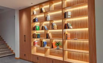Qiqi Business Hotel