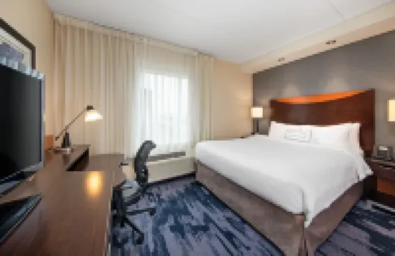 Fairfield Inn & Suites Toronto Mississauga 酒店