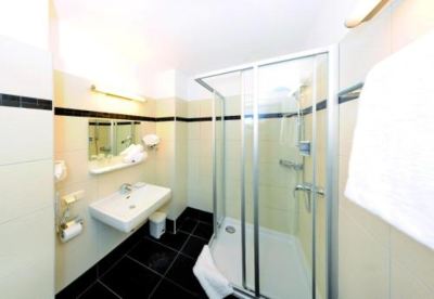 Double Room With Balcony König Photo