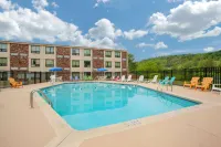 Days Inn by Wyndham Liberty Hotels in Monticello