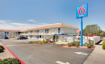 Motel 6 Albuquerque, NM - Carlisle
