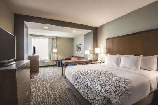 لا كينتا إن آند سويتس باي ويندام كينجمان فنادق في 