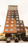 Hotel American Visa Tower Hotels near Emerald trade center