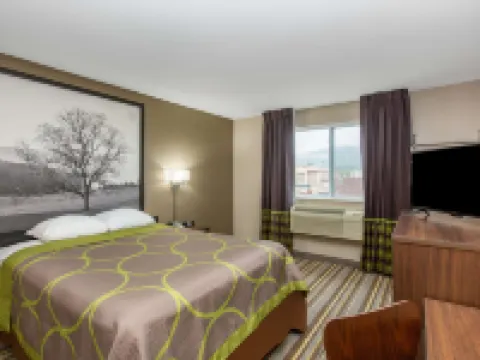 Super 8 by Wyndham Chattanooga Lookout Mountain TN Hotels in Chattanooga