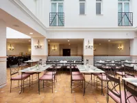 Eurostars Regina Hotels near Teatro Central