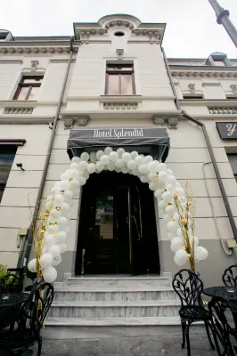 Hotel Splendid 1900 Hotels near Locașul Credinței - Locașul Duhului Sfânt - Craiova