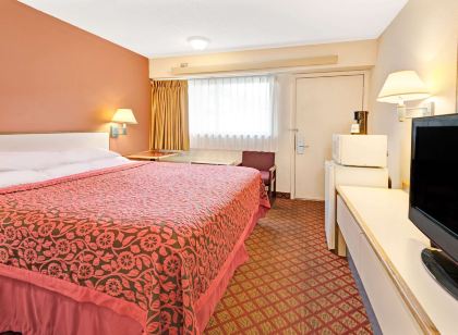 Days Inn by Wyndham Overland Park/Metcalf/Convention Center