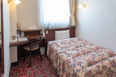 Daily Inn 254 Hotels near Higashiura Park