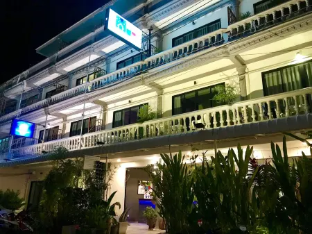 The Beach Cha am Residence