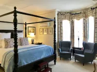 Tattingstone Inn