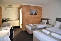 Albury Allawa Motor Inn Hotels in Ebden