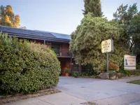 Armour Motor Inn