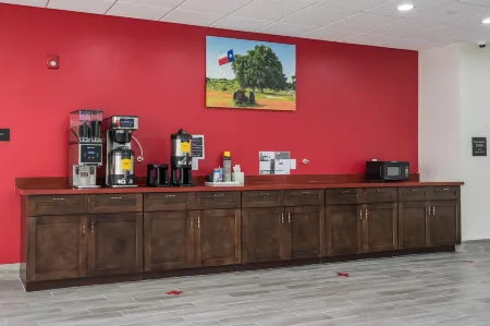 Americas Best Value Inn & Suites Katy Отели в г. Симонтон