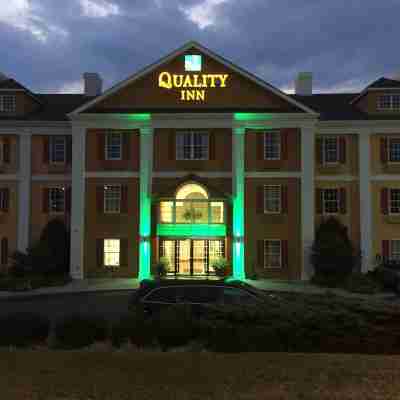 Quality Inn Oak Ridge Hotel Exterior