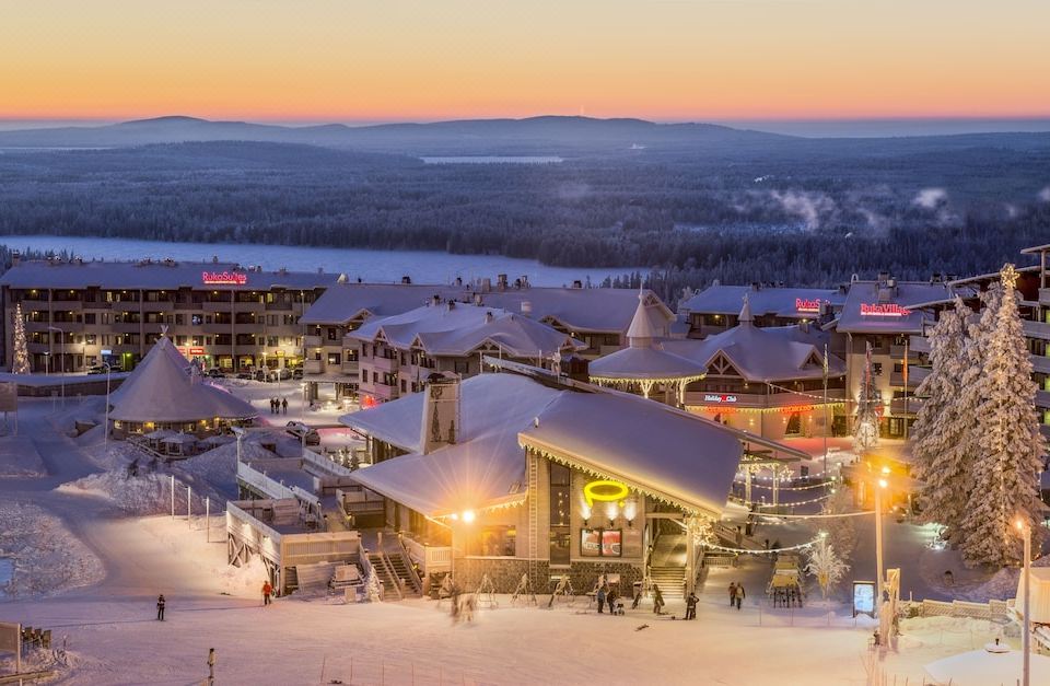 2. Ski-Inn ..