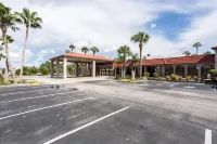 Motel 6 Spring Hill, FL - Weeki Wachee - parking