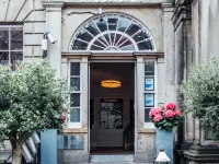 تيجرليلي Hotels near قاعة أوشر