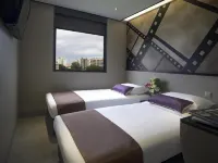 Hotel 81 Premier Hollywood Hotels in Singapore