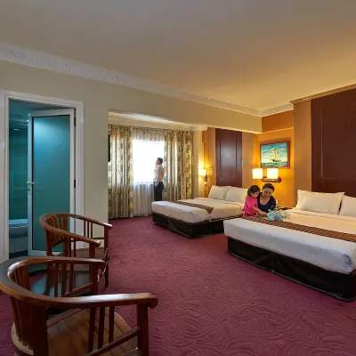 Palace Hotel Các khách sạn gần Trung tâm thương mại Sogo Mall
