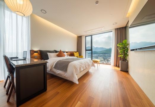 3. 도봉 호텔 베이..