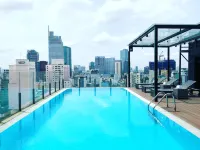 Bay Hotel Ho Chi Minh - Kolam Atas Bumbung