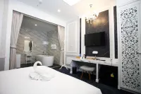 Varimantra Hotel Hotels in Bang Yai District