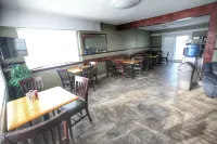 Best Budget Inn & Suites Kamloops - breakfast