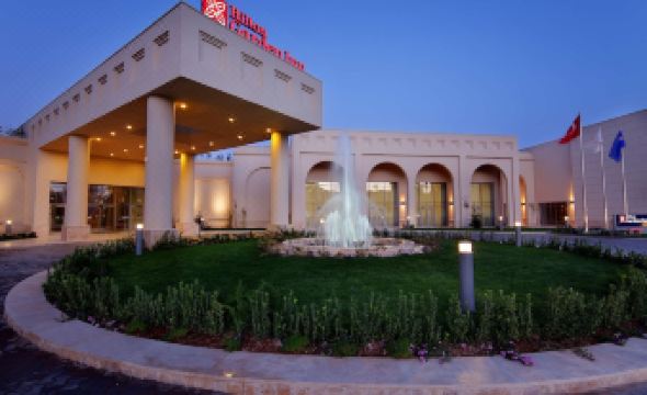 1. 힐튼 가든 인 ..