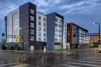Fairfield Inn & Suites Minneapolis Downtown - parking
