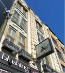 St. Clair Hotel Hostel - 2-Star