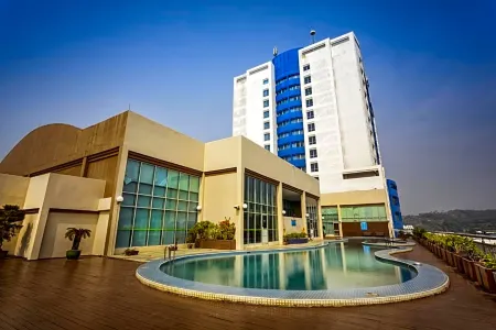 Mega Hotel Отели рядом с достопримечательностью «Коко Кабана»