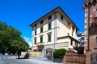 Hotel Vittoria Các khách sạn ở Viareggio