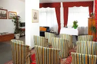 Hotel Augustus - 4-Star