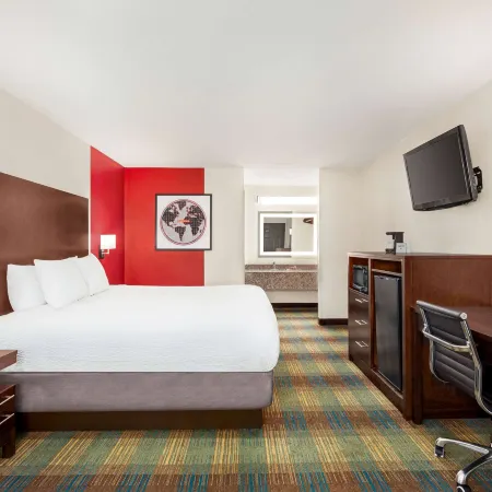 Ramada by Wyndham San Antonio Near SeaWorld/Lackland AFB Отели рядом с достопримечательностью «Аквапарк Акватика в Сан-Антонио»