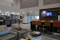 Hampton Inn Searcy - Parkplatz