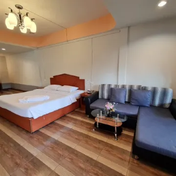 Phu nga Hotel Отели рядом с достопримечательностью «Пирс Тхадан»