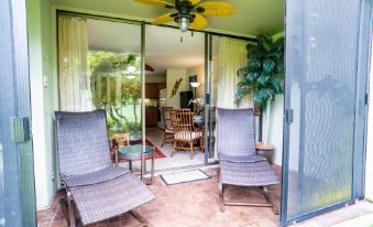 Elegant Turtle Bay Condo