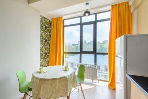 1. Apartmen..