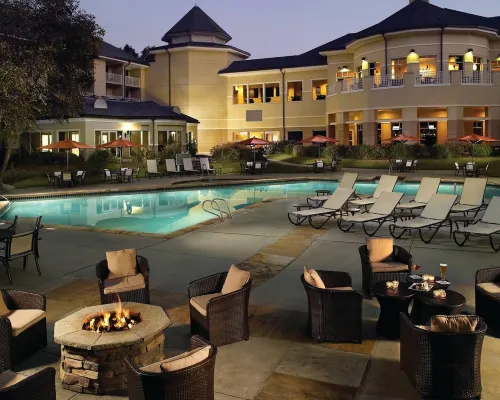 Atlanta Evergreen Lakeside Resort Hotels in Stone Mountain