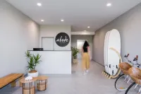 โรงแรมอะโบด มาลัวเบย์ - ที่มีที่จอดรถ