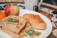 Home Farm & Lodge - breakfast