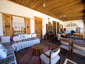 Birgi Hotel Saliha Hanim Tas Konak