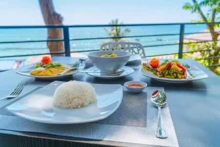 Play Phala Beach Rayong