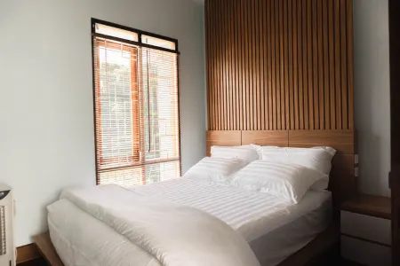 Rumah Elok, Affordable House for Rent in Bandung City Отели рядом с достопримечательностью «NuArt Sculpture Park»