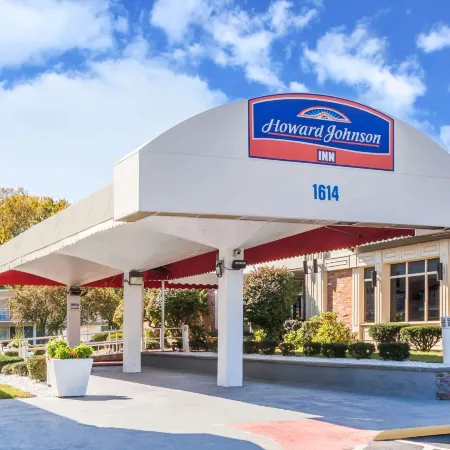 Howard Johnson by Wyndham Albany