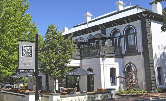 The Crafers Hotel - Housity