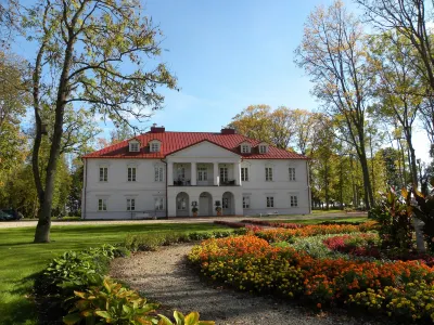 Bistrampolis Manor Hotel di 