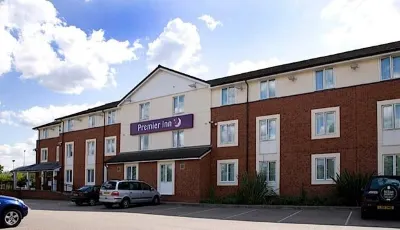 Travelodge Hotel - Basildon St Andrew With Holy Cross C Of E Church 주변 호텔